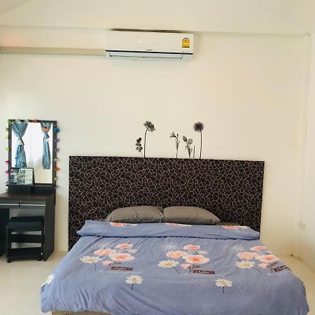 SupalakHouse Hostel Chiang Mai Bagian luar foto